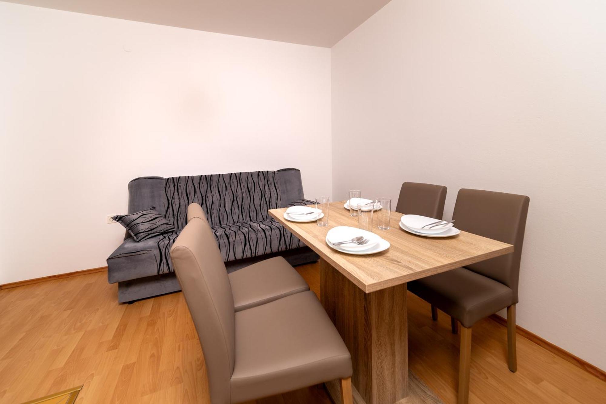 Apartmani Visnja لوبار المظهر الخارجي الصورة