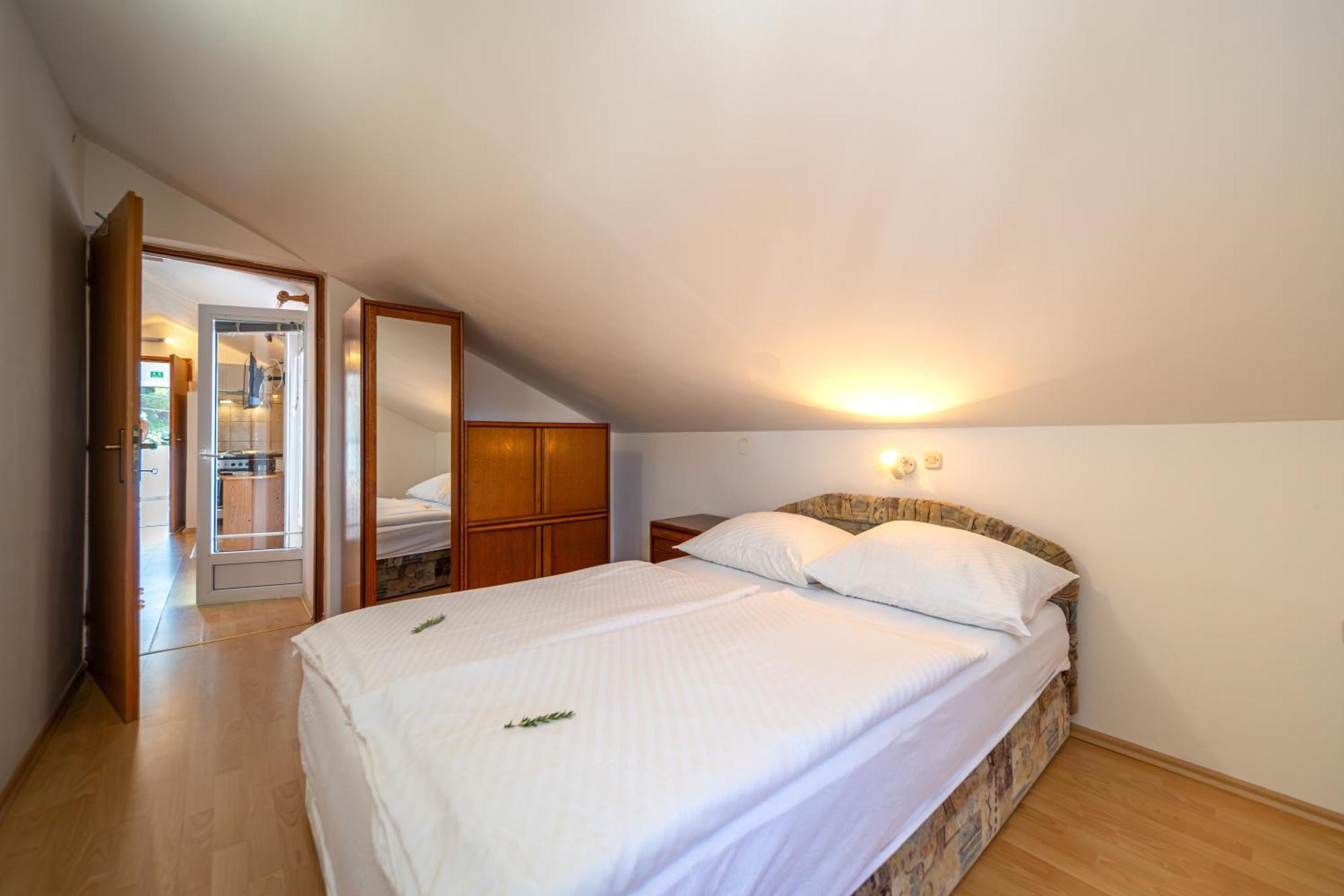Apartmani Visnja لوبار المظهر الخارجي الصورة