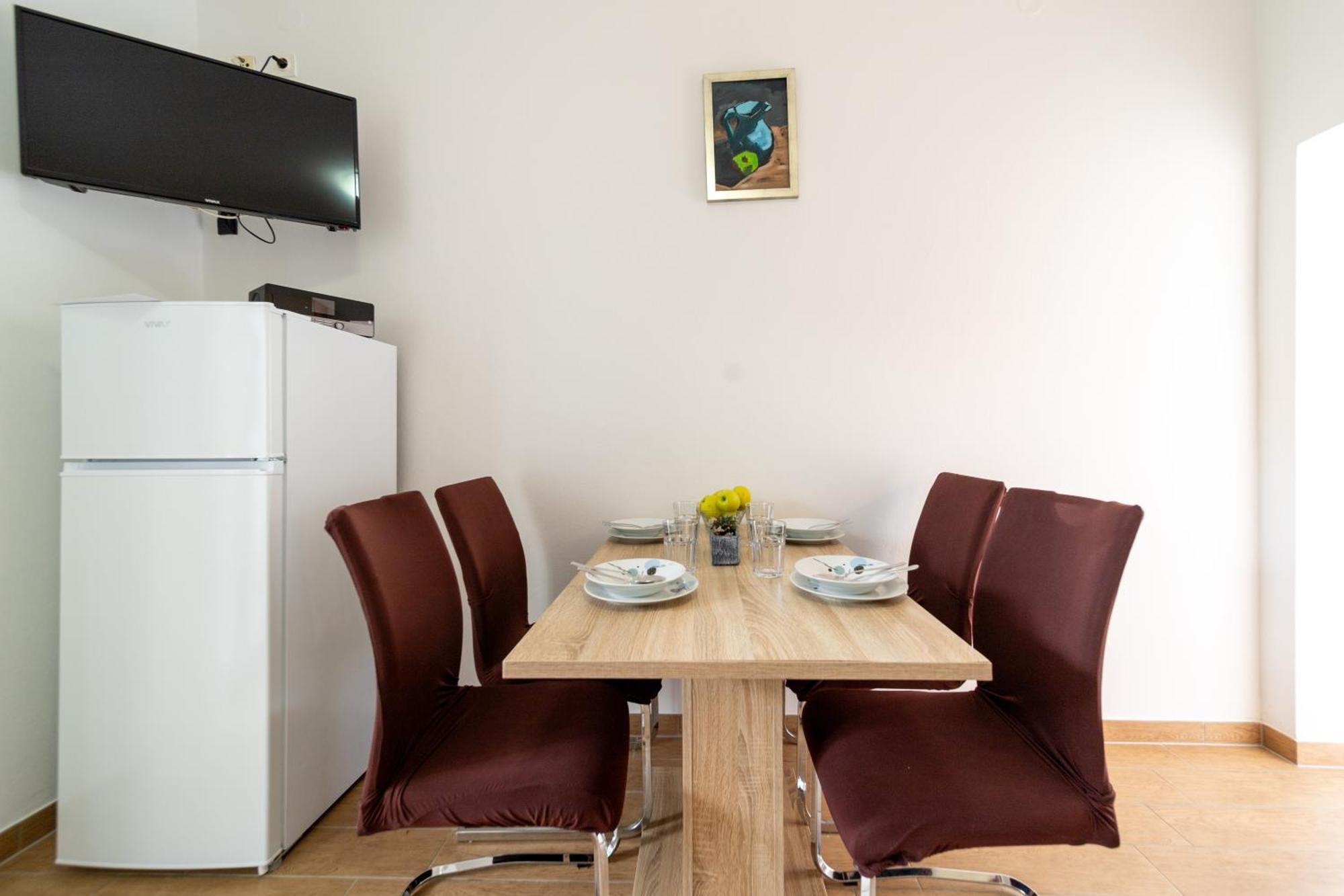 Apartmani Visnja لوبار المظهر الخارجي الصورة