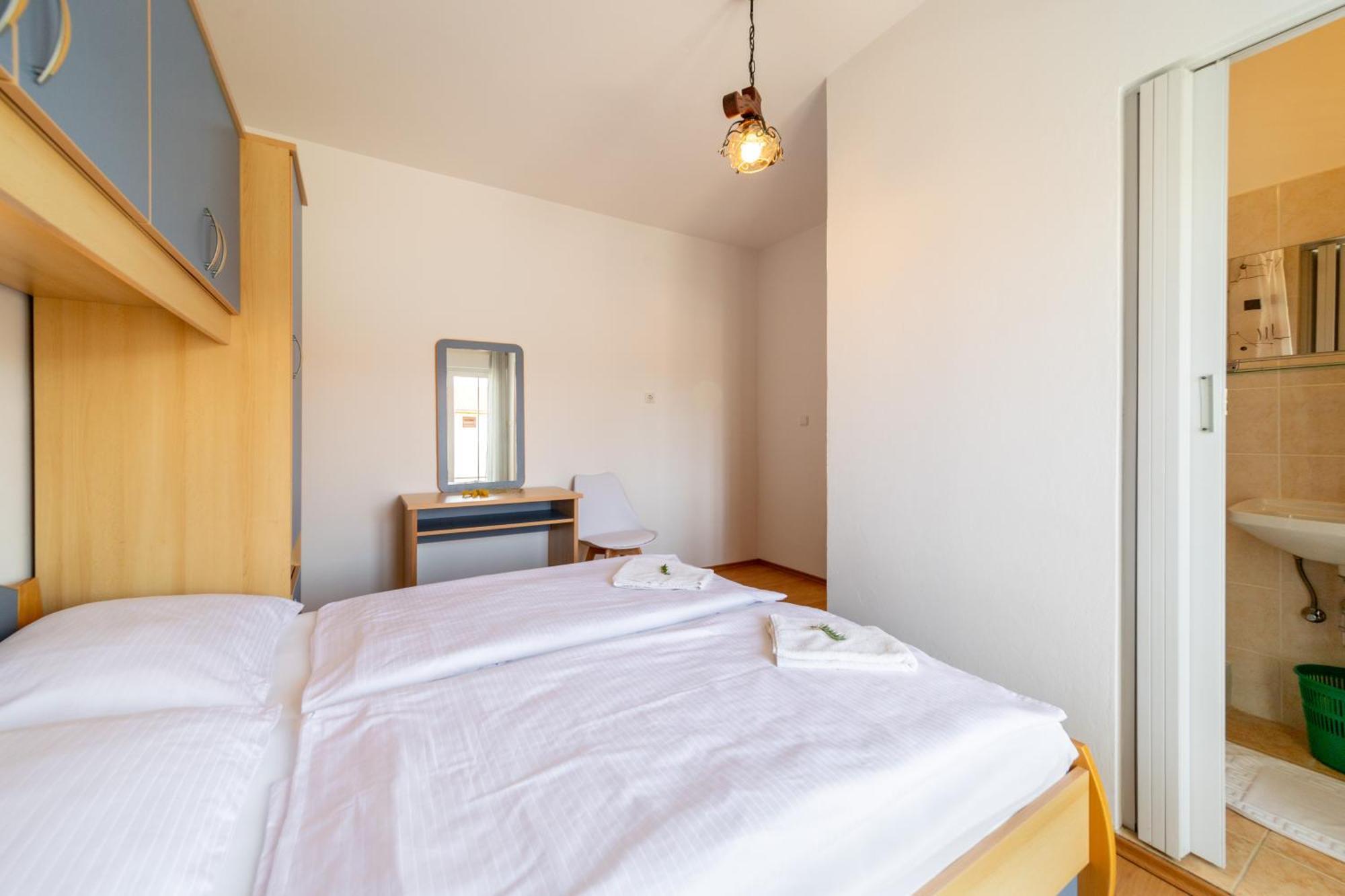 Apartmani Visnja لوبار المظهر الخارجي الصورة